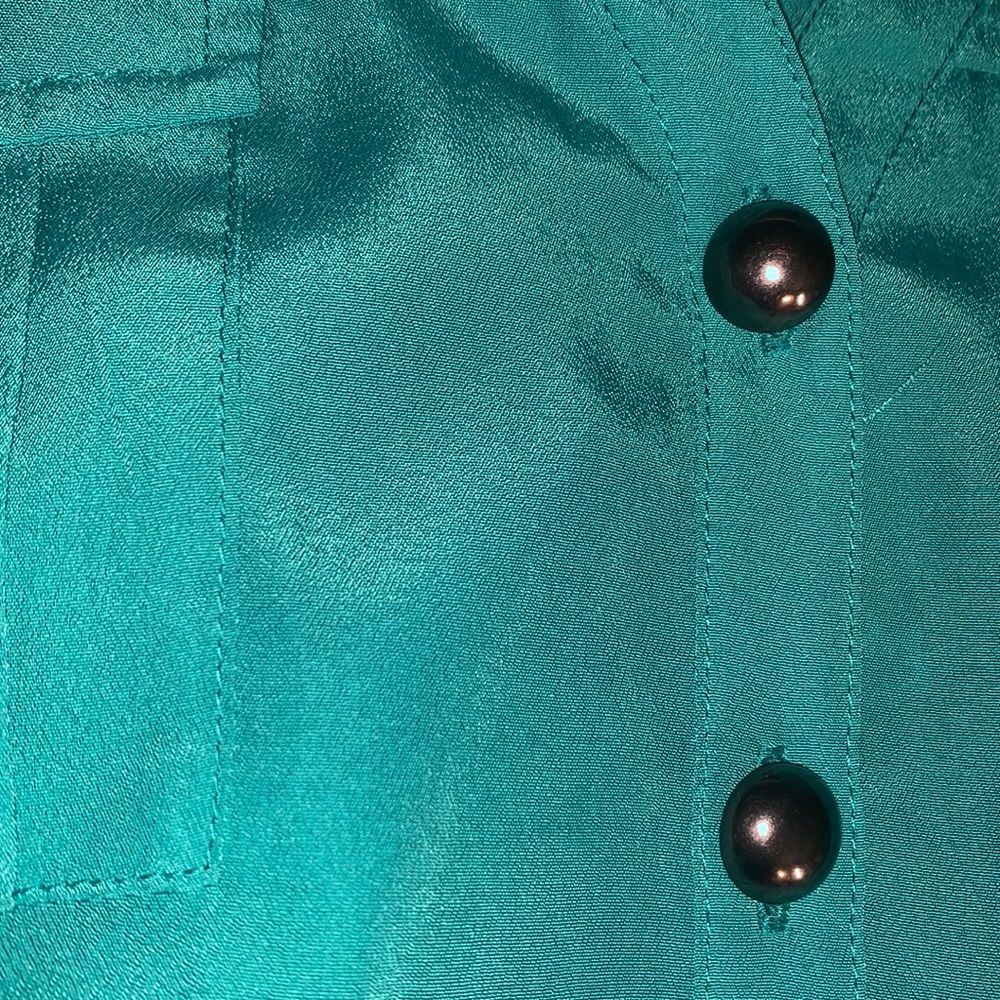 Green v neck dress